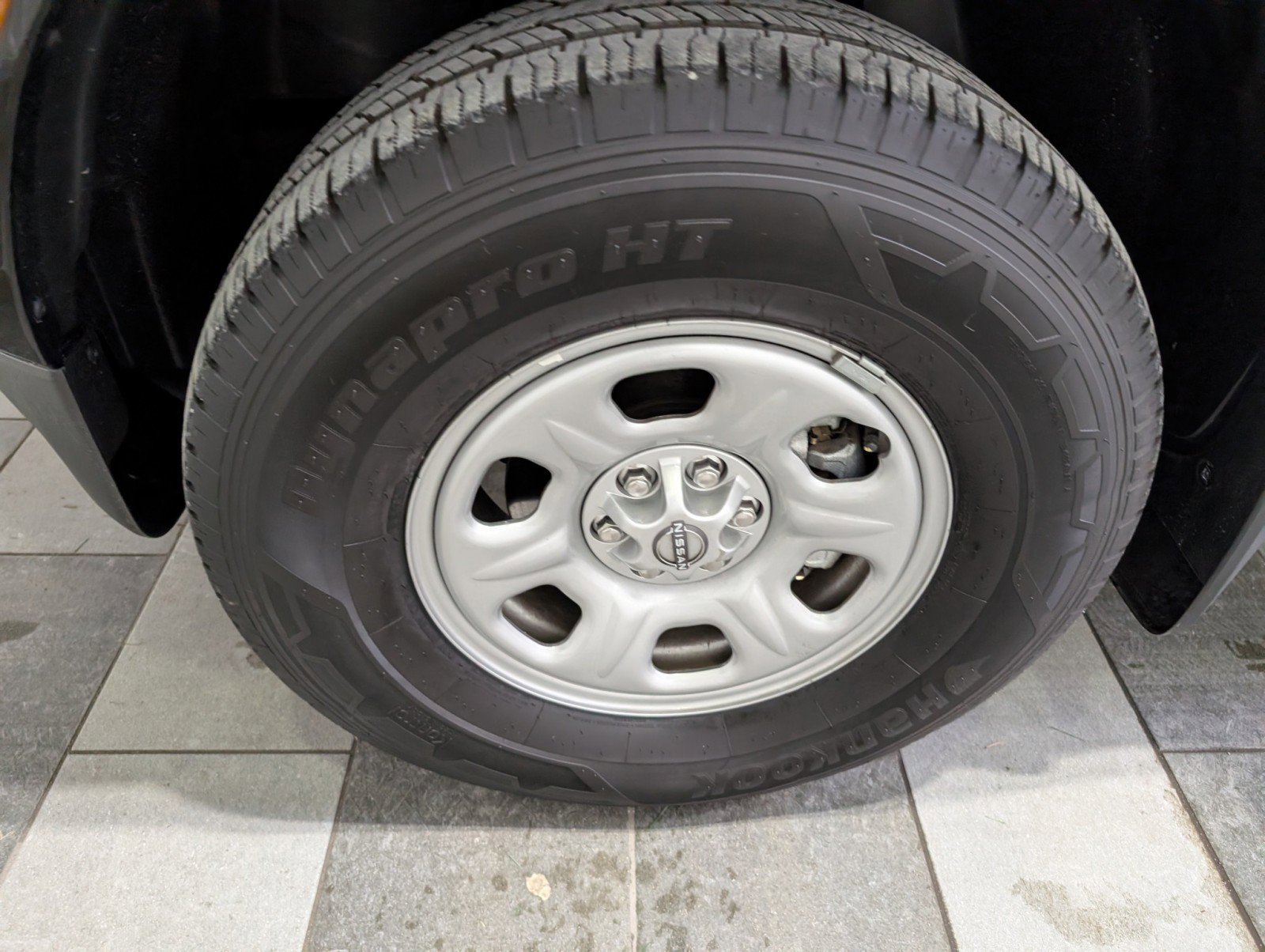 Used 2025 Nissan Frontier S image 8