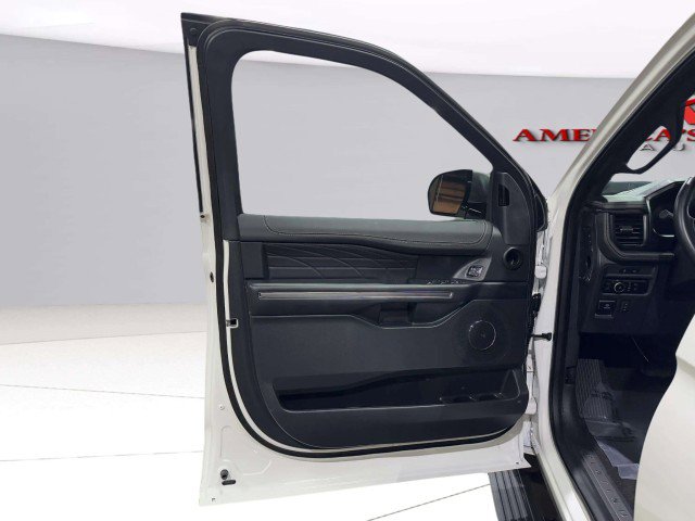 Used 2023 Ford Expedition Platinum image 25