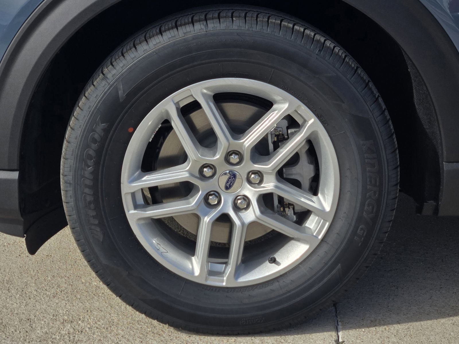 New 2026 Ford Explorer Active image 13
