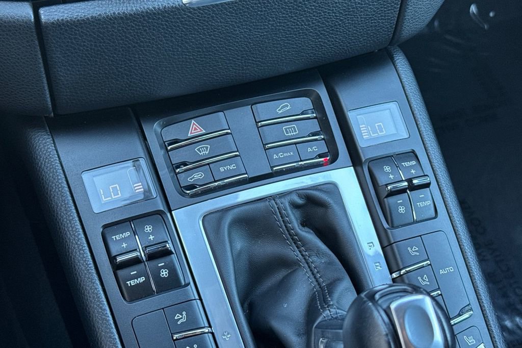 Used 2018 Porsche Macan image 18