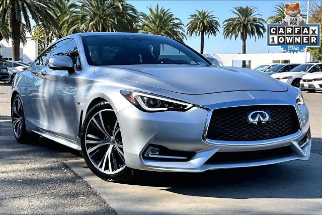 Used 2017 INFINITI Q60 3.0t w/ Premium Plus Package 3.0T RWD image 2