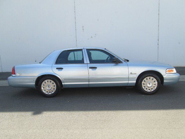 Used 2004 Ford Crown Victoria