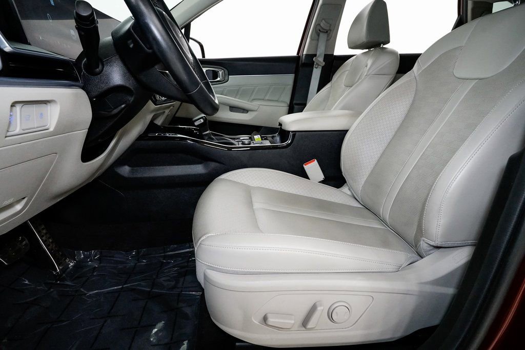 Certified 2024 Kia Sorento SX image 10