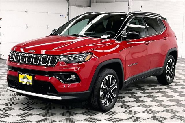 Used 2024 Jeep Compass Limited image 12