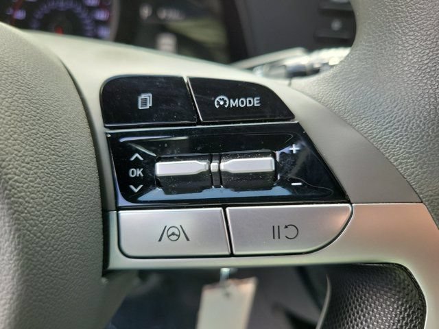Used 2021 Hyundai Elantra SE FWD image 20