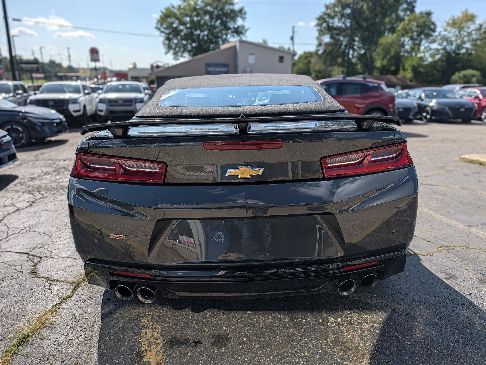 Used 2018 Chevrolet Camaro SS RWD image 12