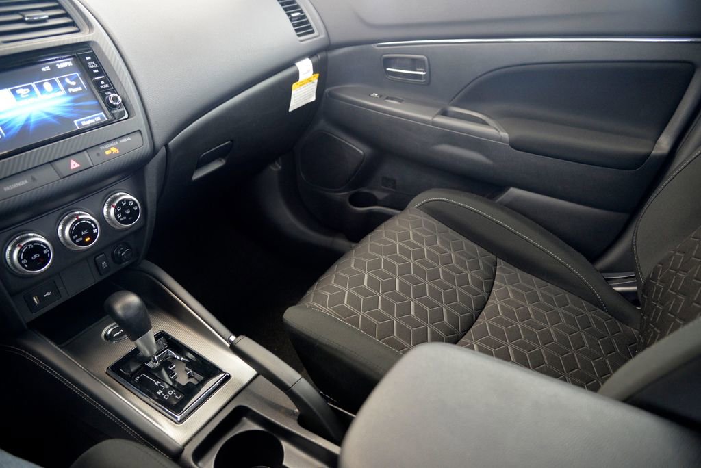 Used 2024 Mitsubishi Outlander Sport ES image 26