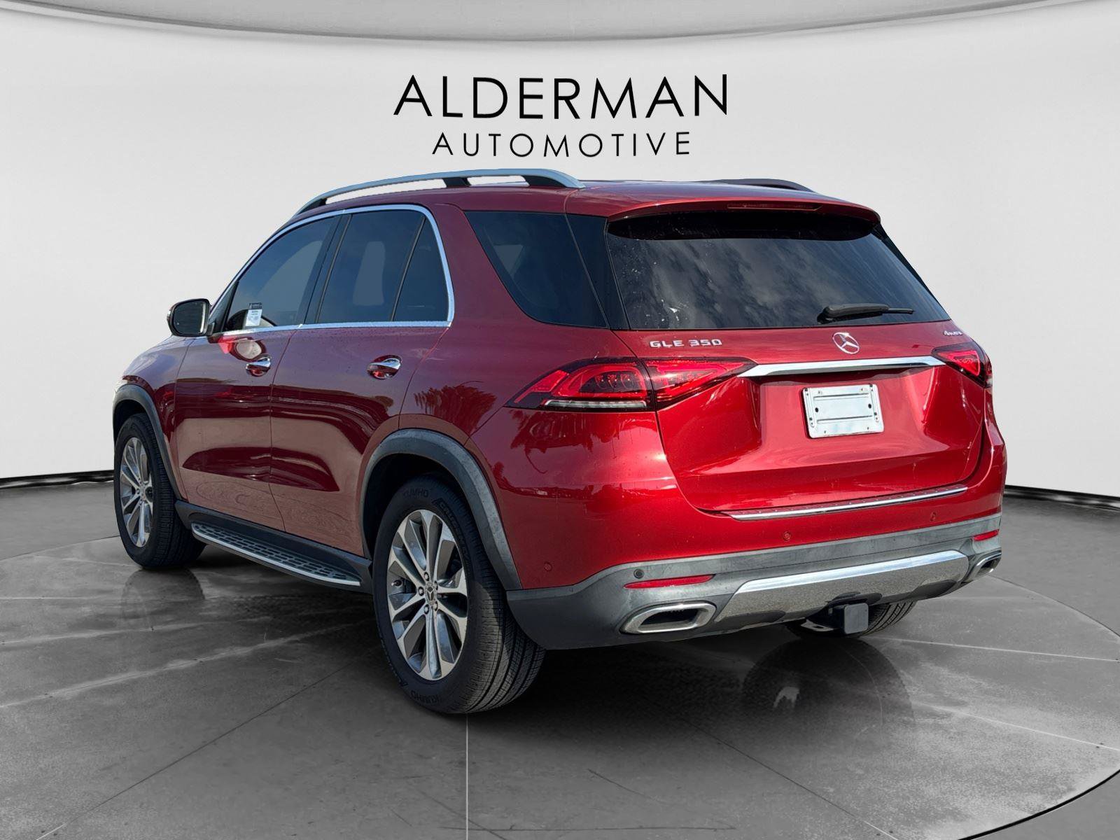 Used 2020 Mercedes-Benz GLE 350 4MATIC w/ Premium Package image 3