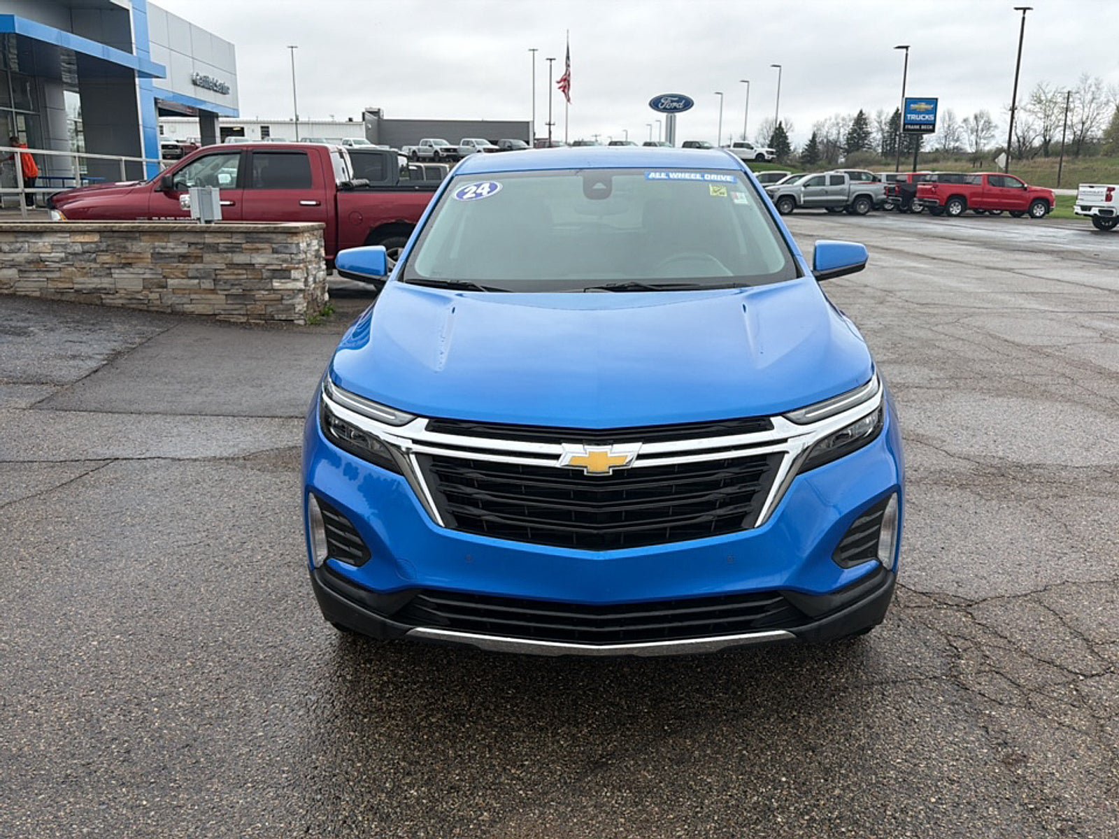Used 2024 Chevrolet Equinox LT w/ LPO, Floor Liner Package AWD/4WD image 2