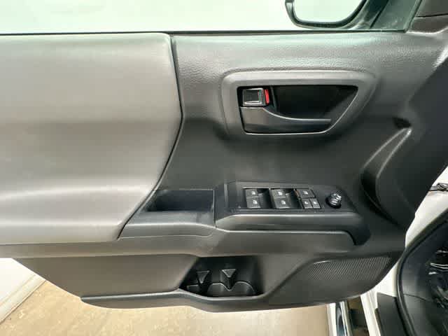 Used 2023 Toyota Tacoma SR AWD/4WD image 15