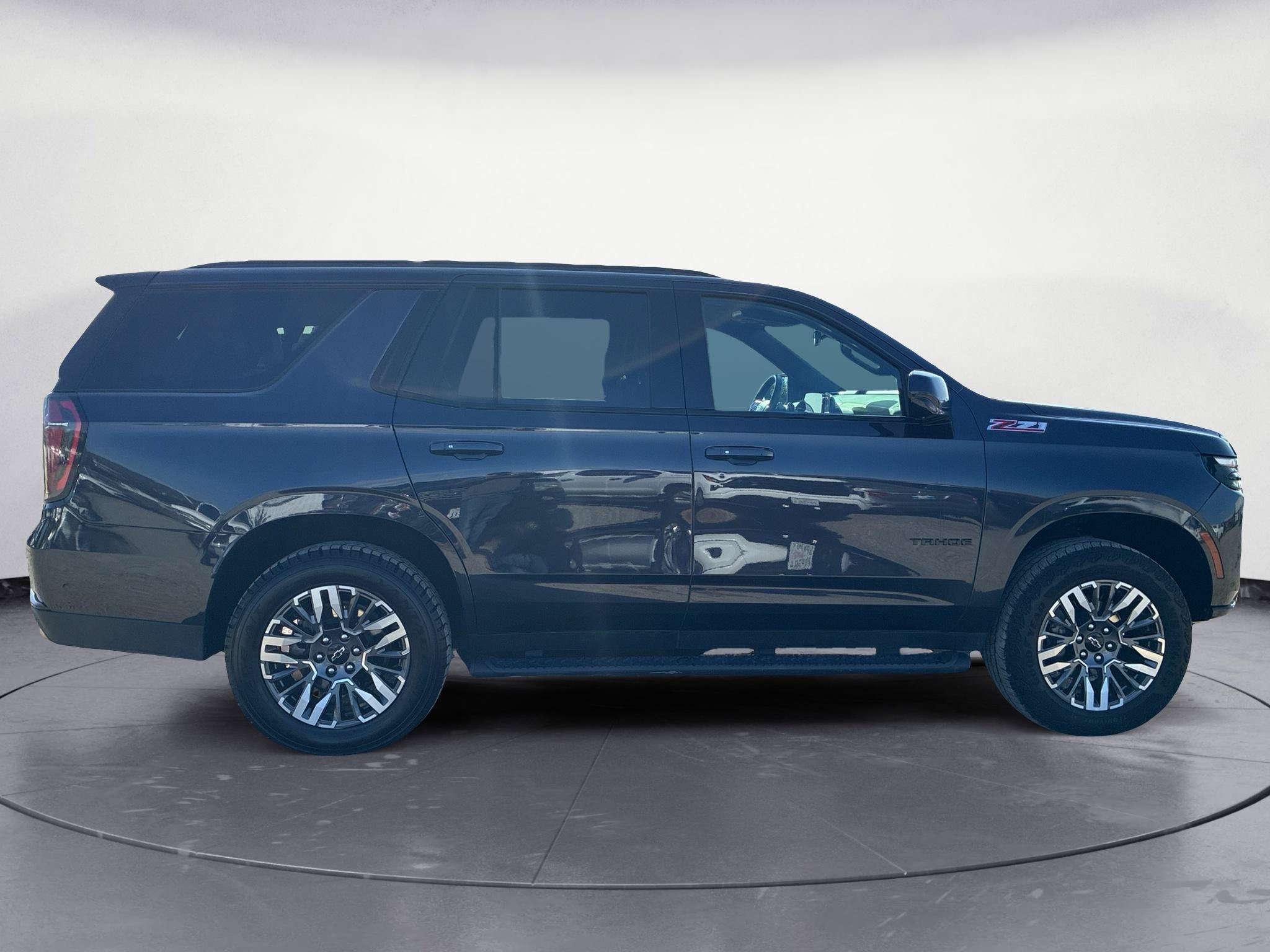 Used 2025 Chevrolet Tahoe Z71 AWD/4WD image 8