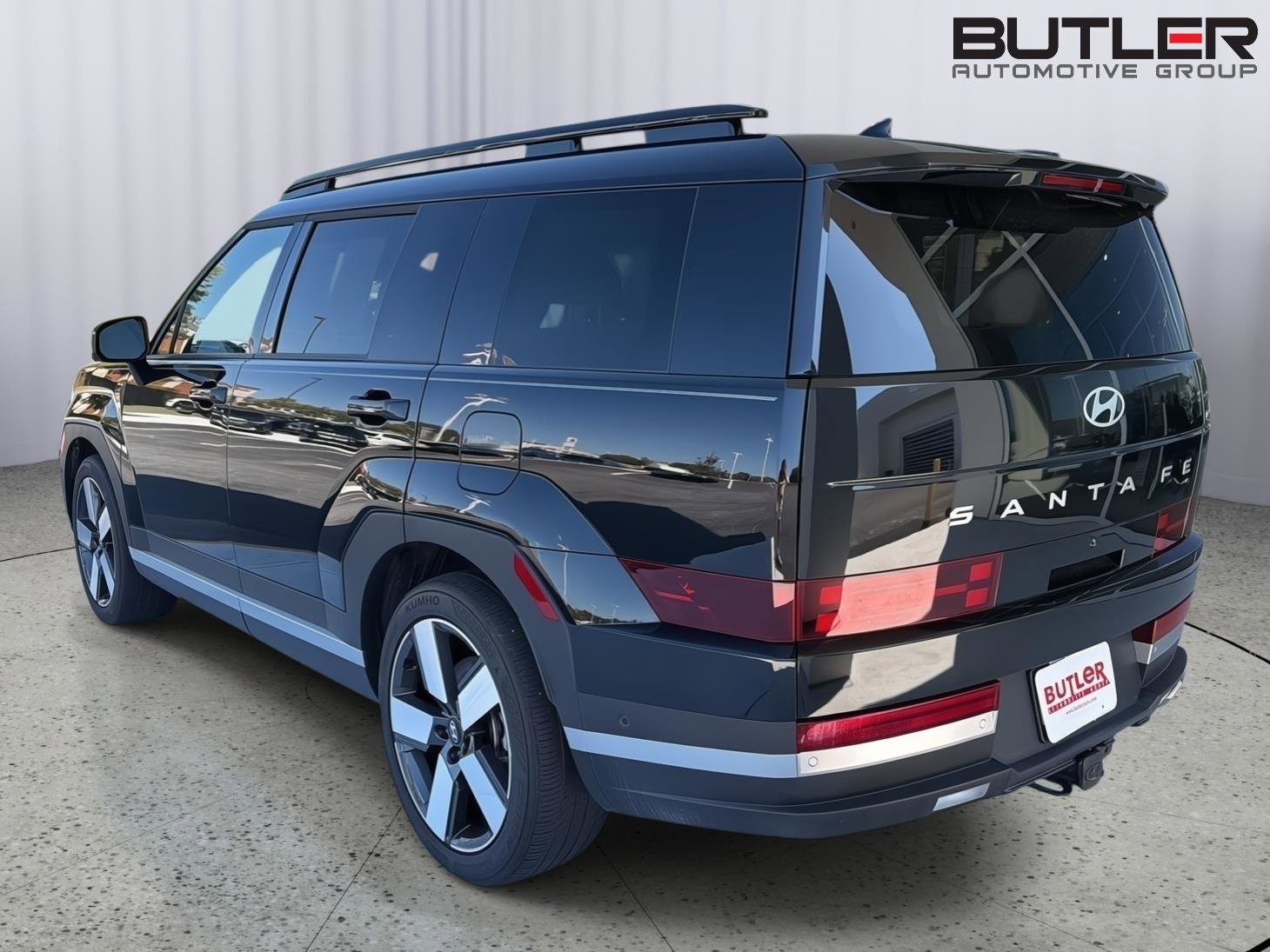 Used 2024 Hyundai Santa Fe Limited FWD image 4