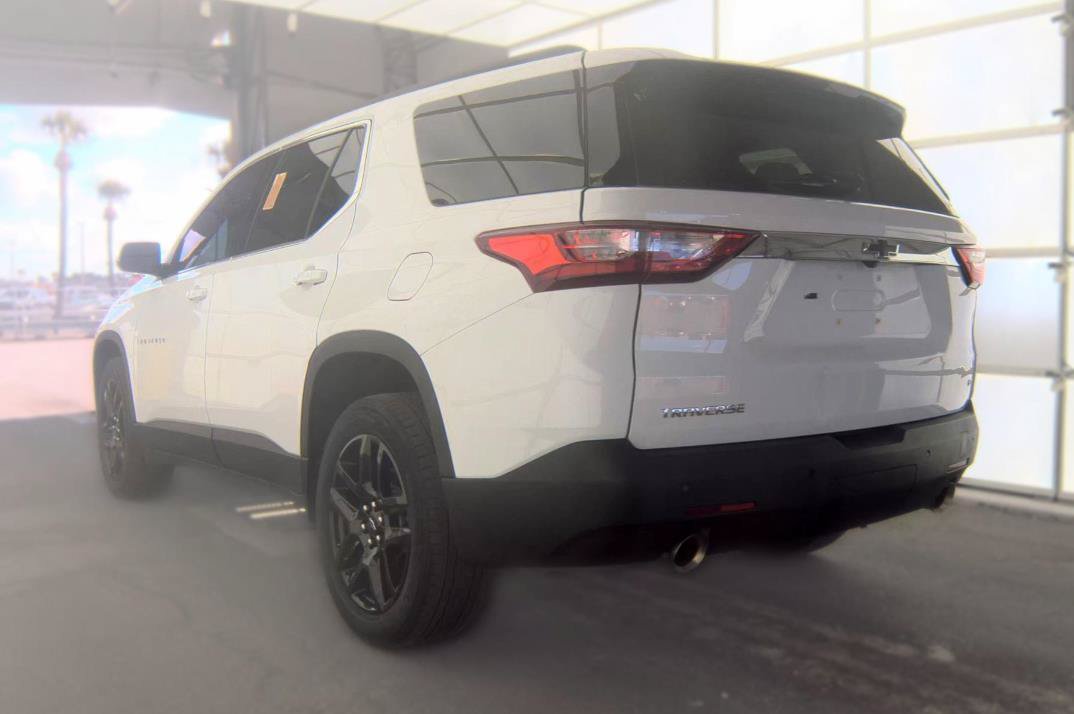 Used 2021 Chevrolet Traverse LT FWD image 16
