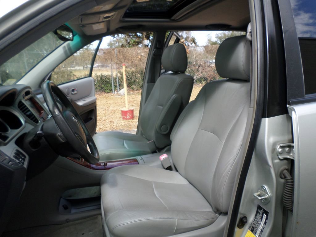 Used 2004 Toyota Highlander Limited image 27