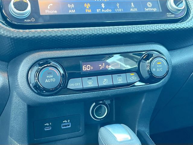 Used 2022 Nissan Kicks SV w/ Interior Electronics Package FWD image 15