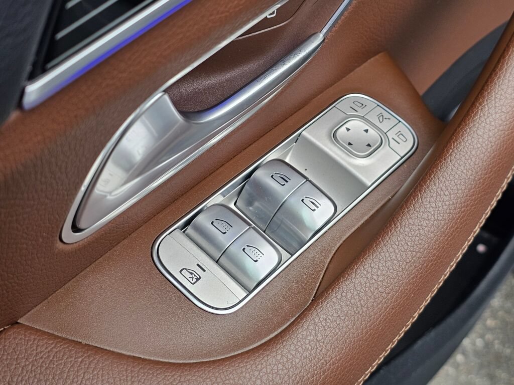 Used 2024 Mercedes-Benz GLS 580 4MATIC image 36