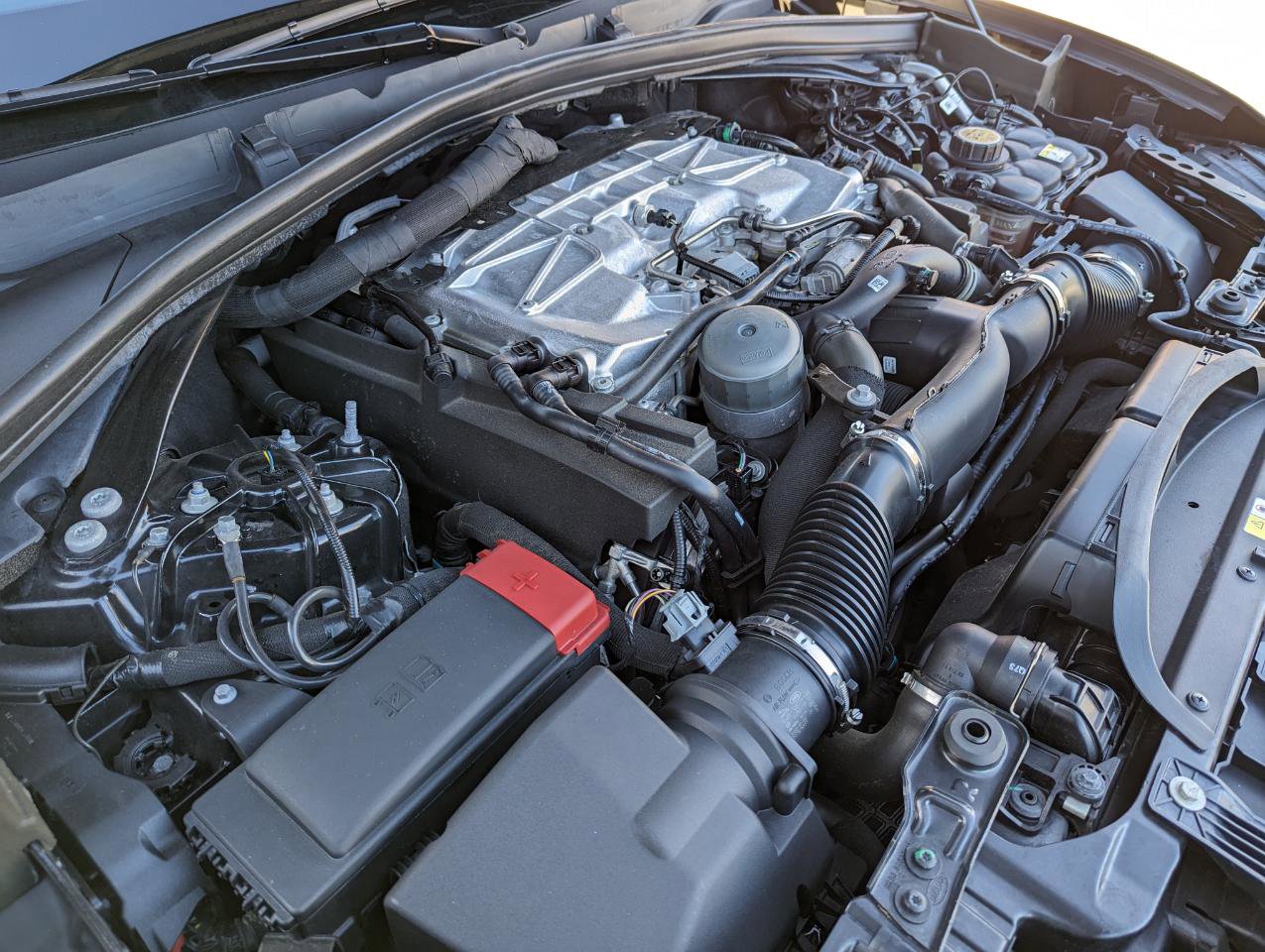 Used 2023 Jaguar F-PACE SVR image 49