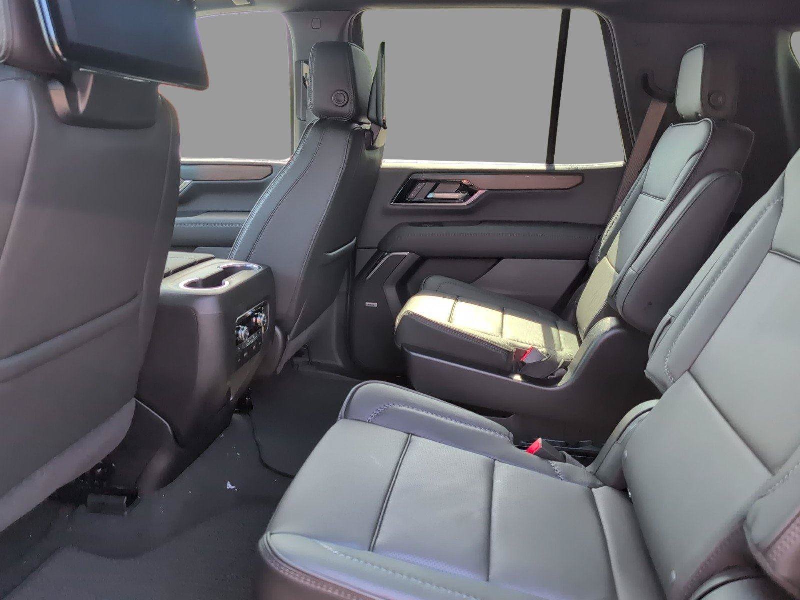 New 2026 GMC Yukon Denali w/ Denali Reserve Package AWD/4WD image 37