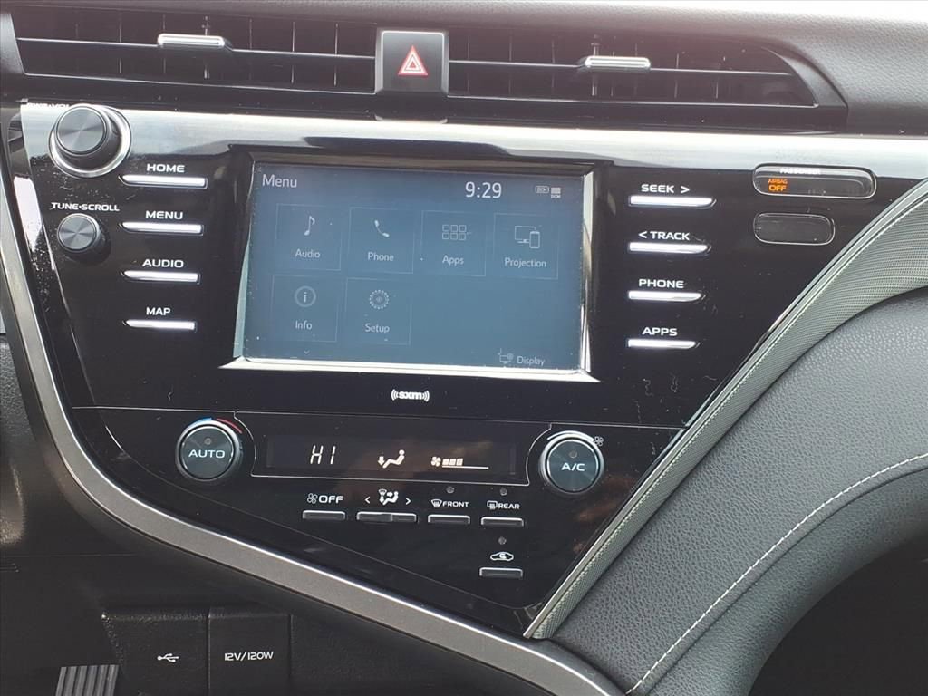 Used 2020 Toyota Camry SE image 7
