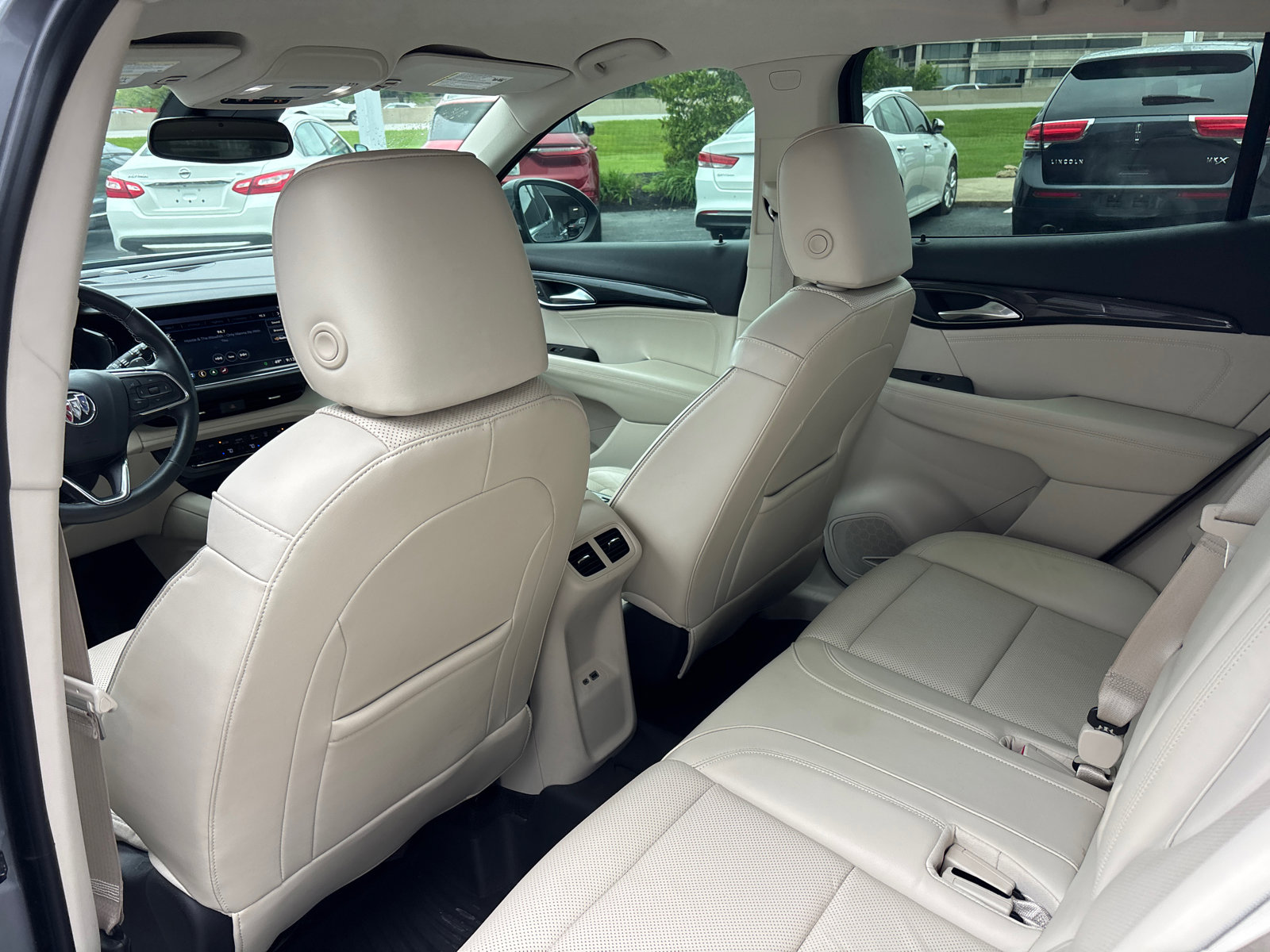 Used 2021 Buick Envision Essence w/ Technology Package I FWD image 25