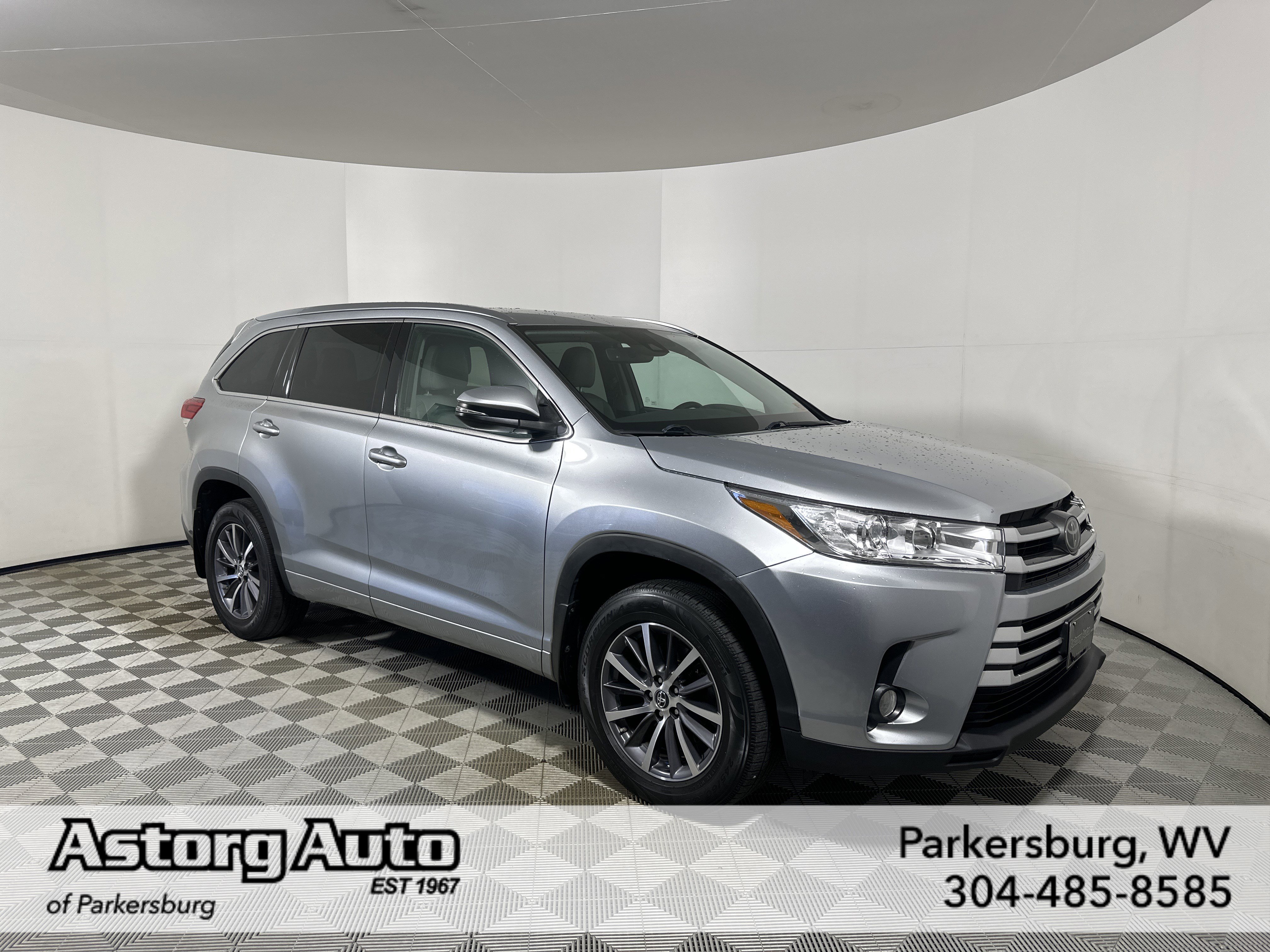 Used 2017 Toyota Highlander AWD V6