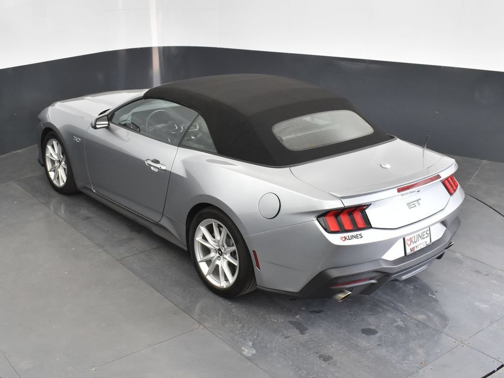 Used 2025 Ford Mustang GT Premium RWD image 29