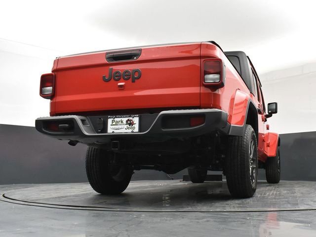 Used 2024 Jeep Gladiator Sport image 23