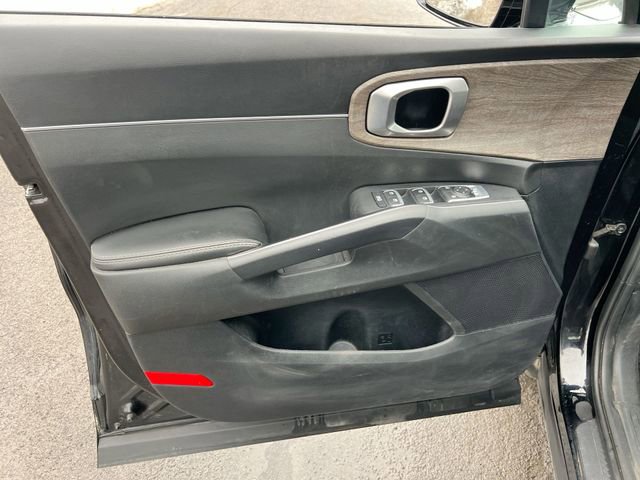 Used 2023 Kia Sorento S w/ Panoramic Sunroof Package image 23