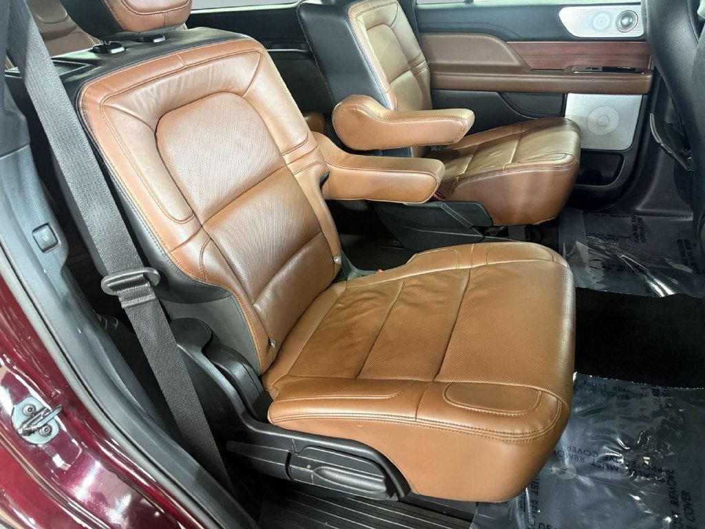 Certified 2023 Lincoln Navigator Reserve AWD/4WD image 32