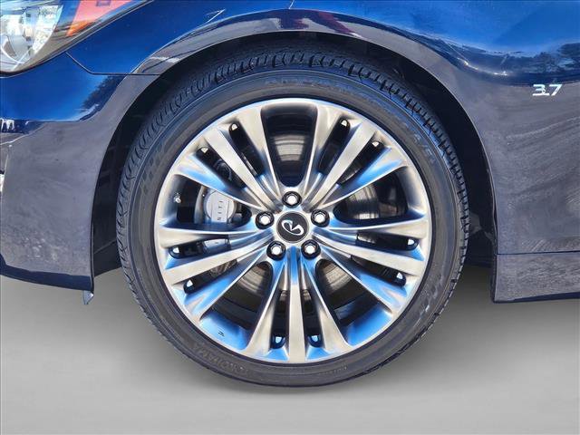 Used 2019 INFINITI Q70 Luxe image 25