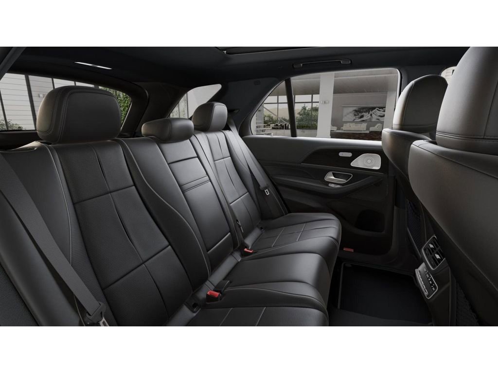 Used 2024 Mercedes-Benz GLE 450 4MATIC image 5
