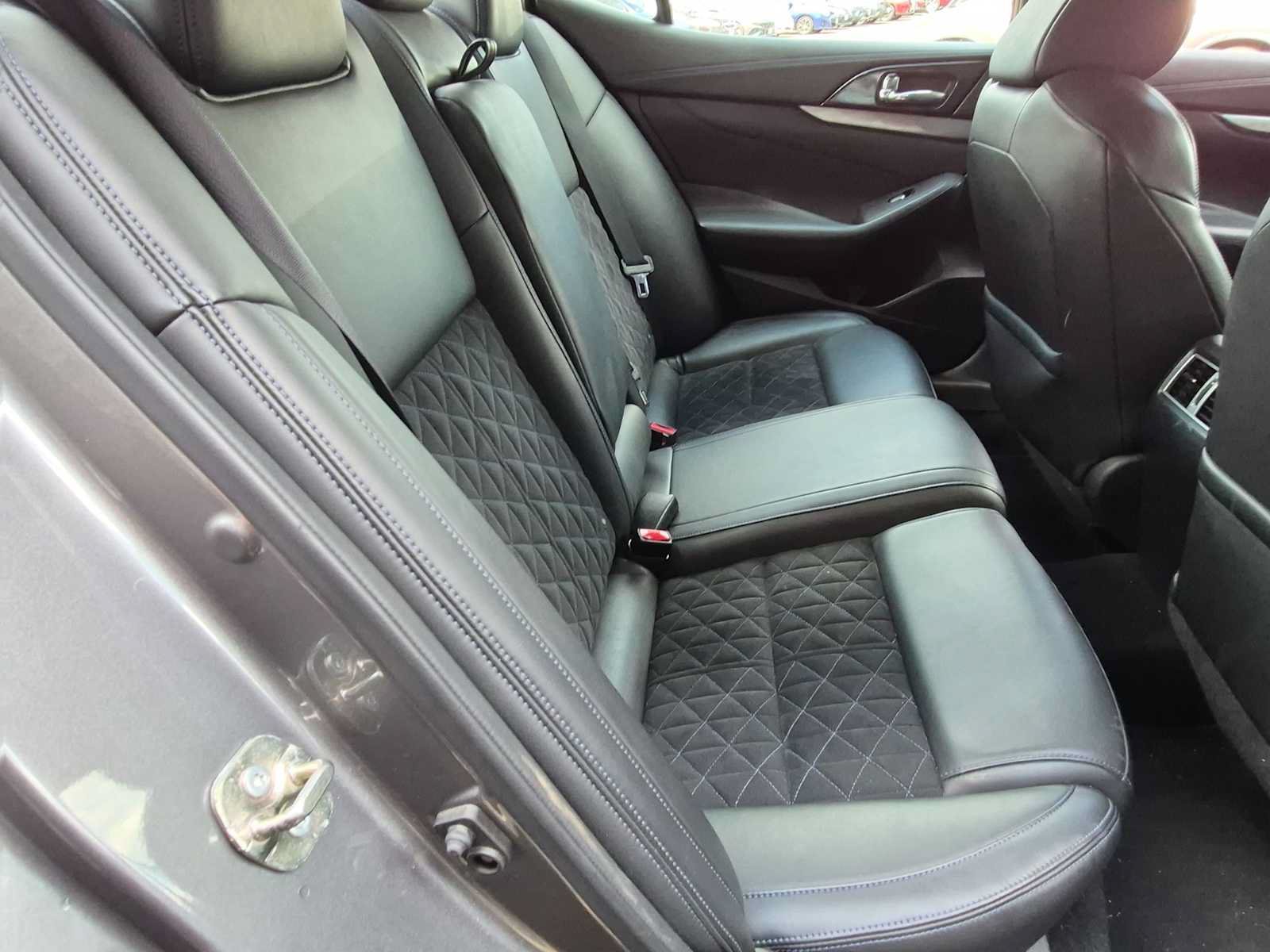 Used 2017 Nissan Maxima SR FWD image 20