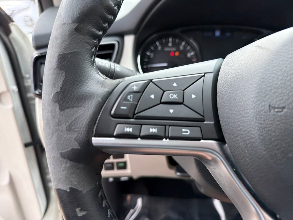 Used 2021 Nissan Rogue Sport SL w/ Premium Package FWD image 23