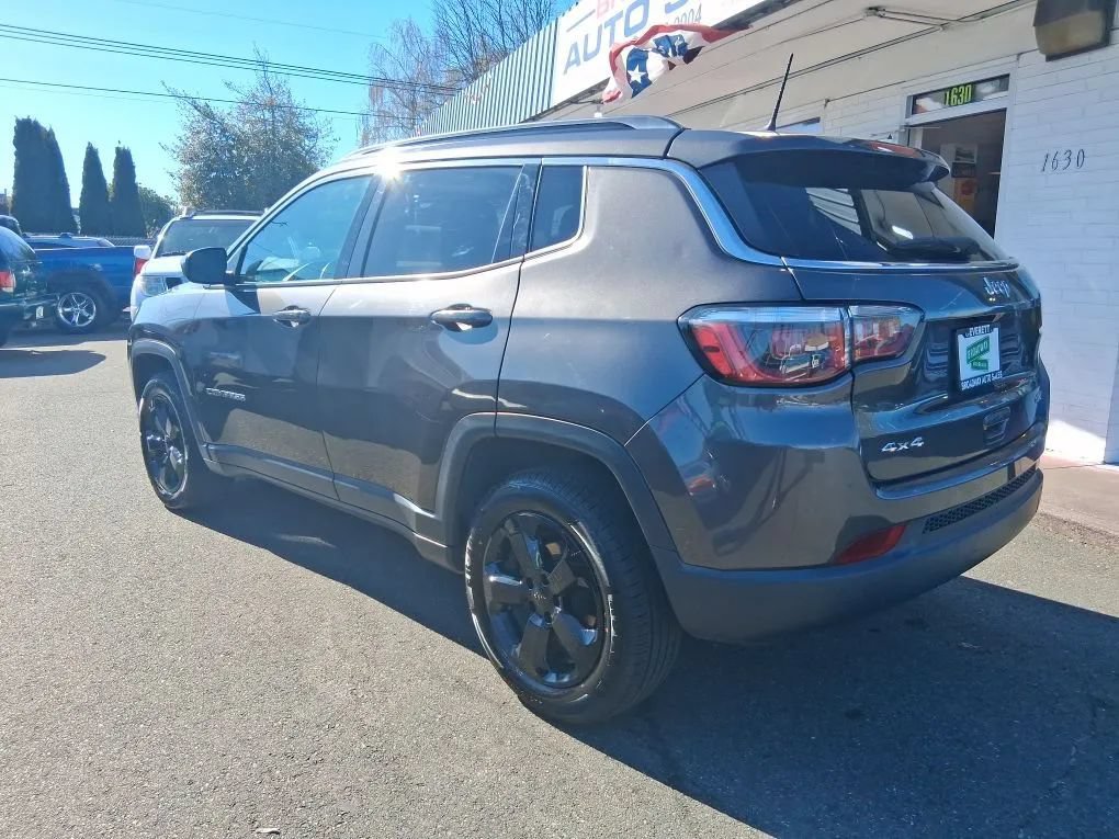 Used 2018 Jeep Compass Latitude w/ Popular Equipment Group AWD/4WD image 7