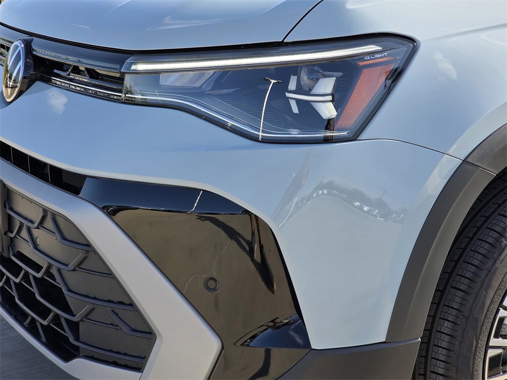 New 2025 Volkswagen Taos SE image 6