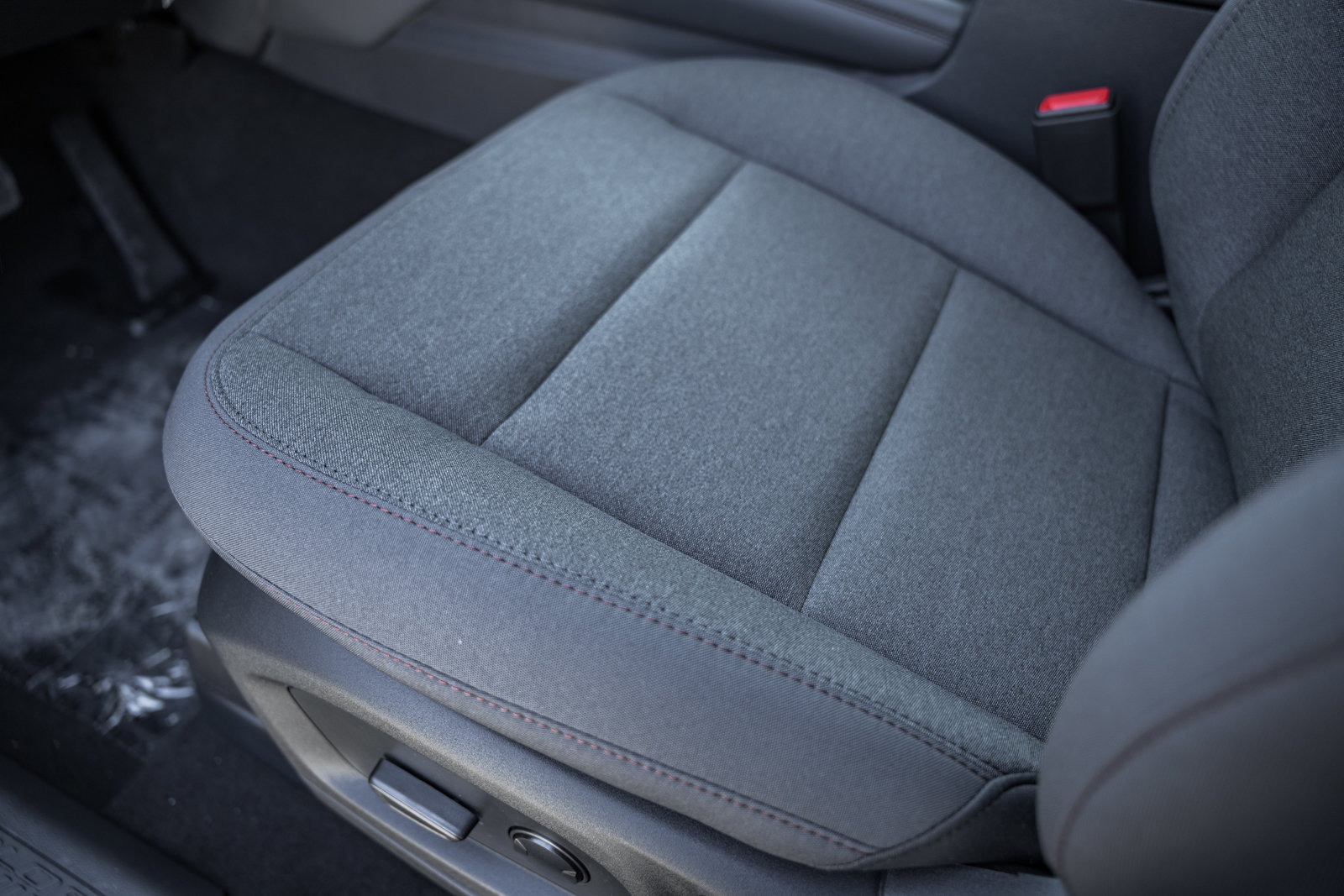 New 2026 Ford Explorer Active RWD image 31