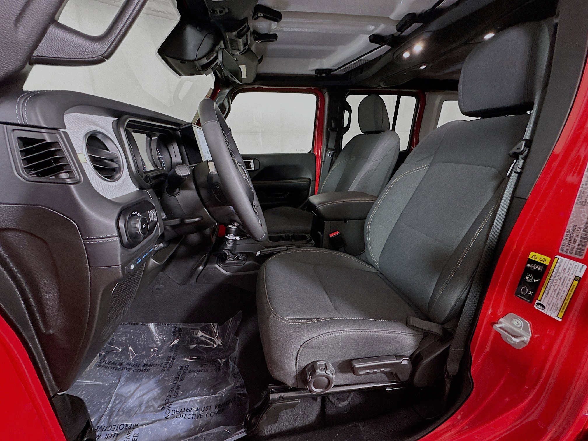 Used 2025 Jeep Wrangler Sahara w/ Safety Group image 12