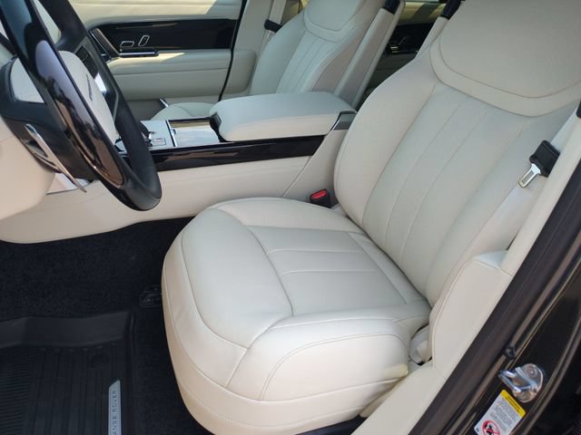 New 2026 Land Rover Range Rover Long Wheelbase SE AWD/4WD image 12