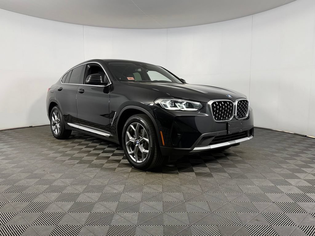 Used 2025 BMW X4 xDrive30i AWD/4WD image 4