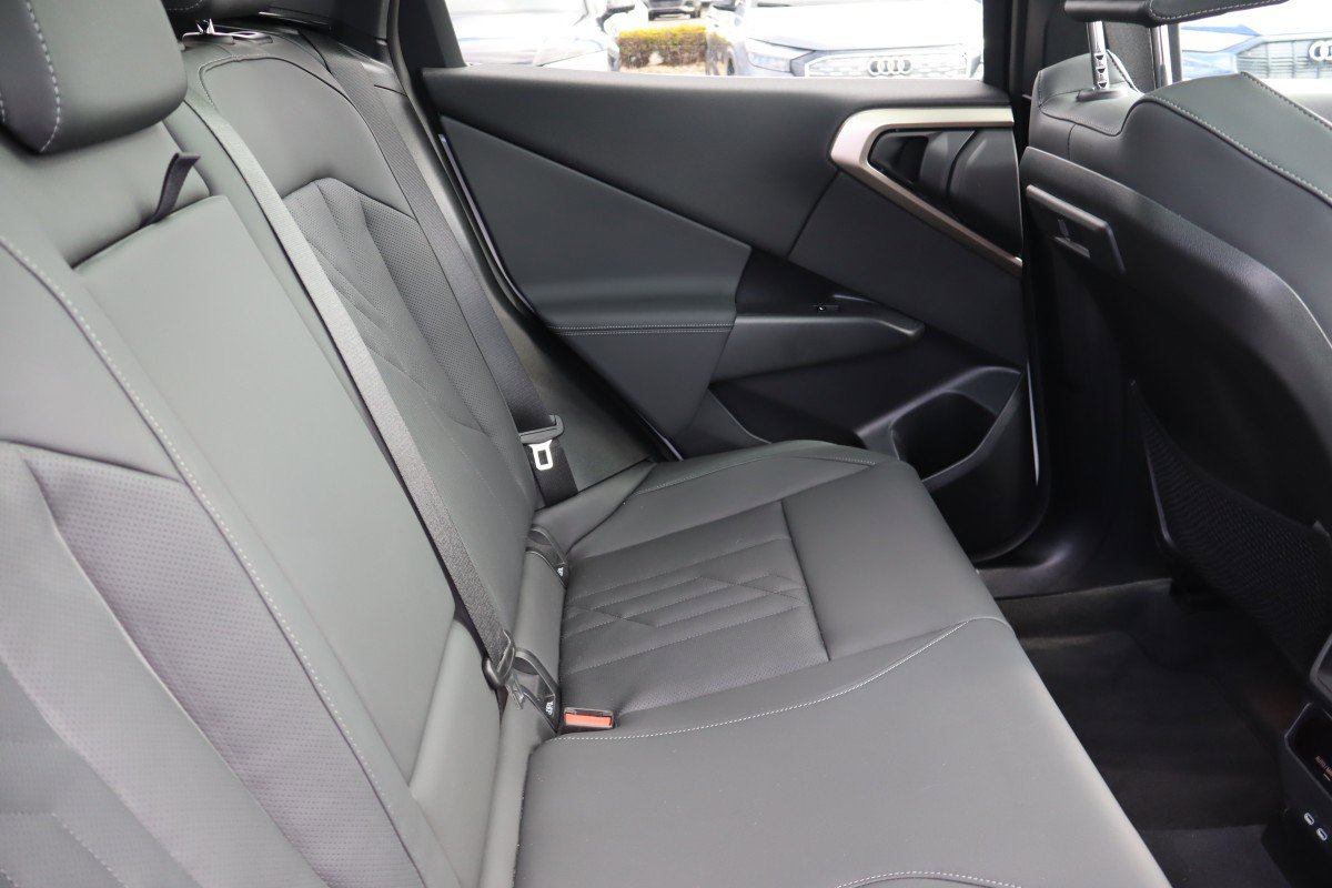 Used 2025 BMW X3 xDrive30i image 18