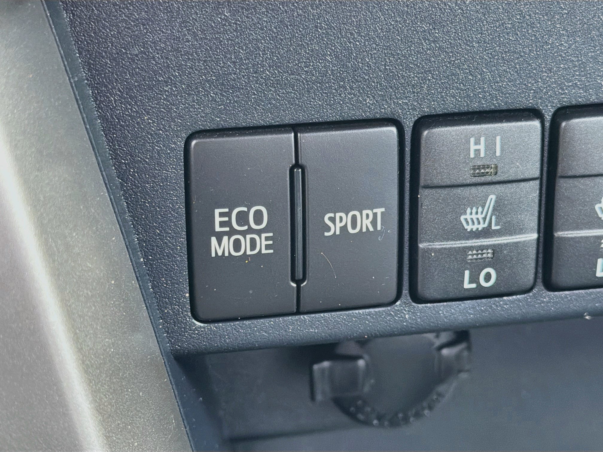 Used 2015 Toyota RAV4 Limited AWD/4WD image 29