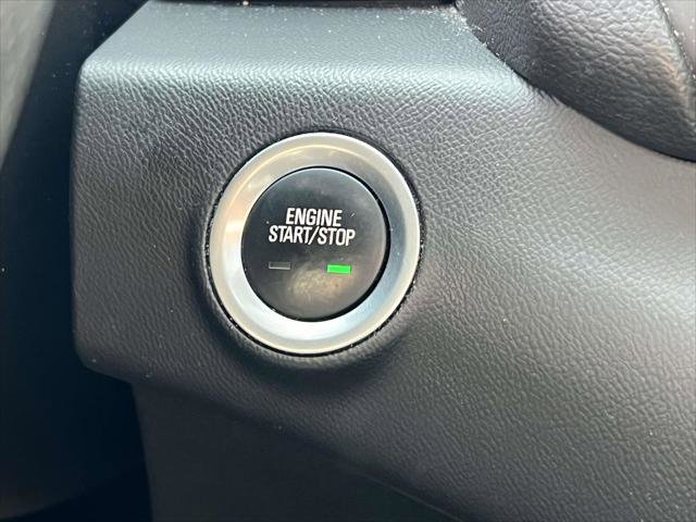 Used 2023 GMC Terrain SLE w/ Driver Convenience Package image 33