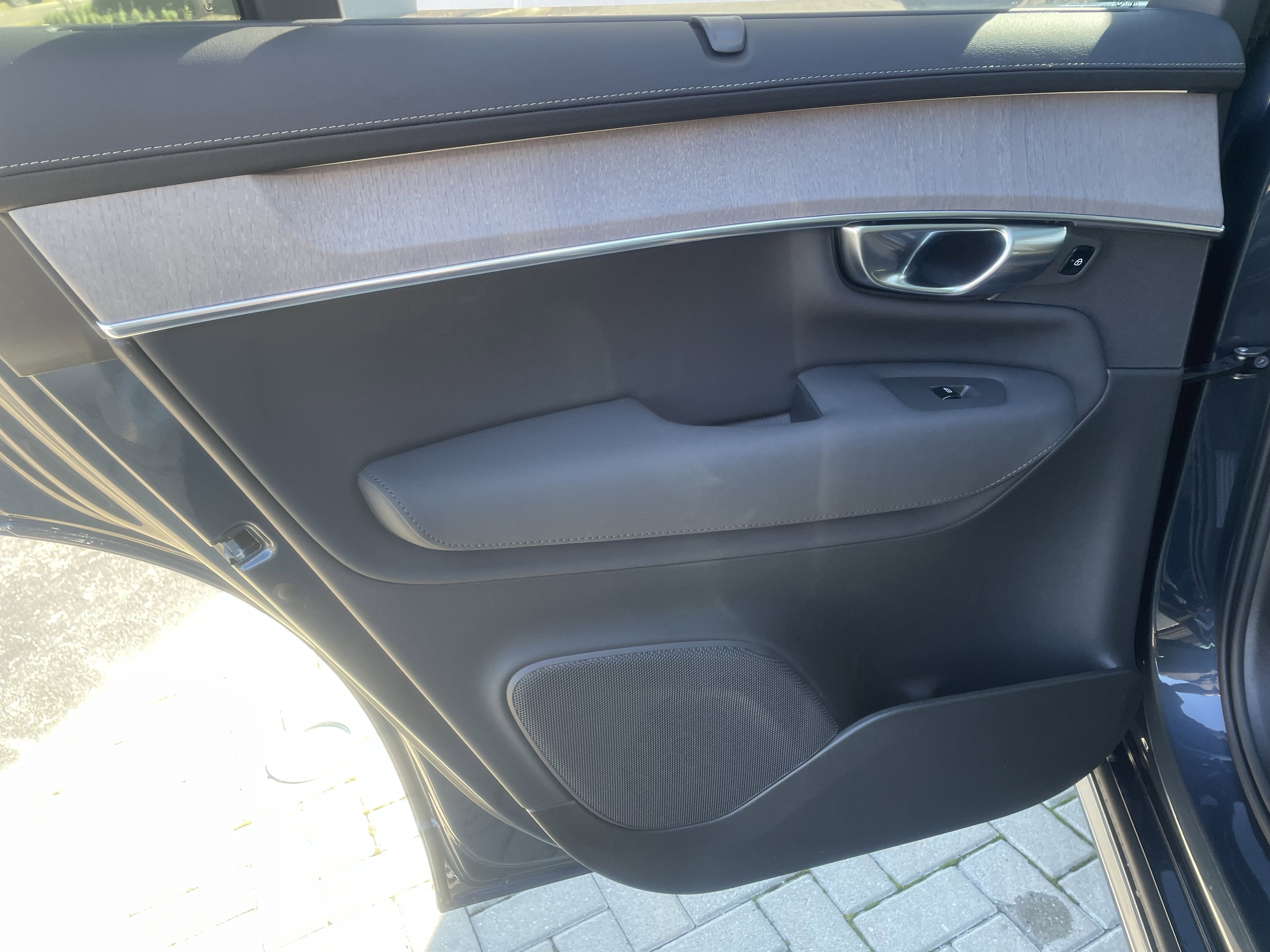 New 2026 Volvo XC90 B6 Ultra w/ Protection Package Premier image 11