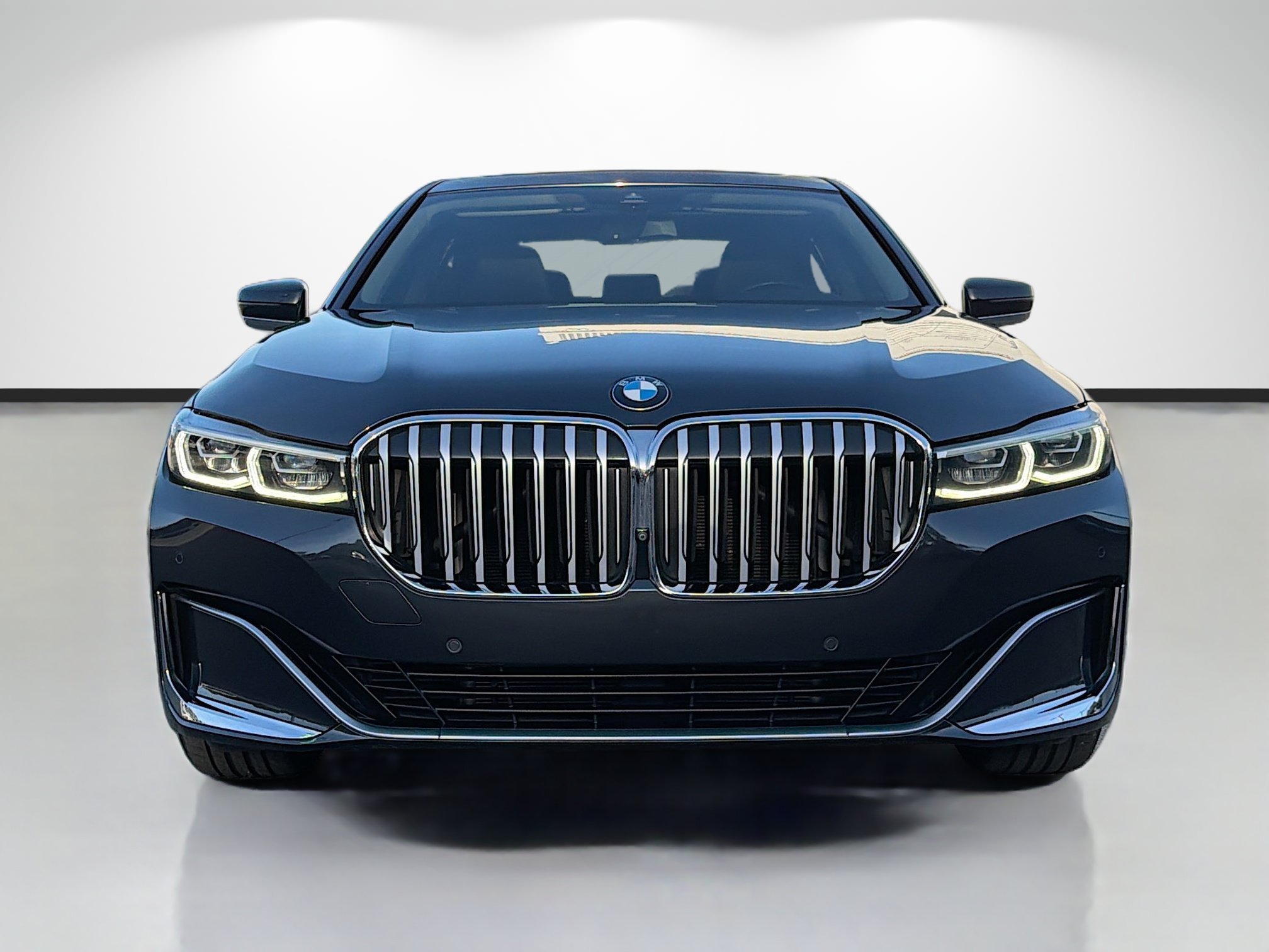 Used 2020 BMW 740i w/ Cold Weather Package RWD image 8