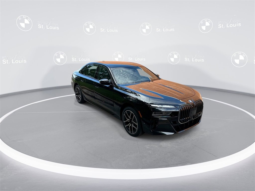 New 2026 BMW 740i xDrive image 2