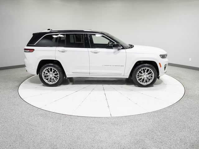 Used 2024 Jeep Grand Cherokee Summit w/ Adv Protech Group IV AWD/4WD image 10