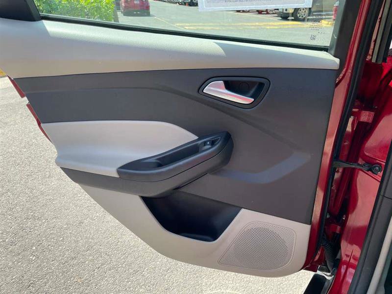 Used 2014 Ford Focus SE image 88