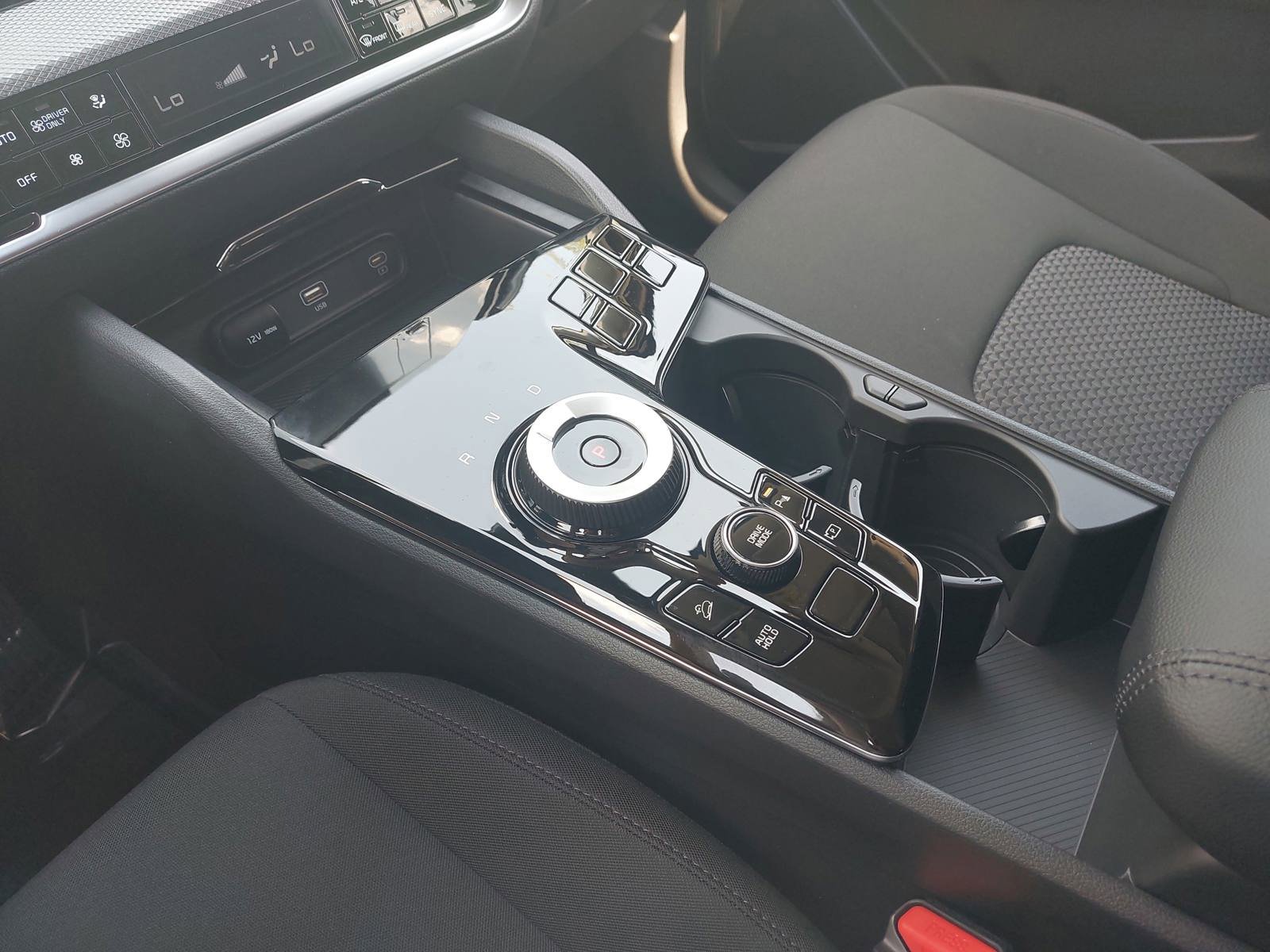 New 2025 Kia Sportage LX FWD image 25
