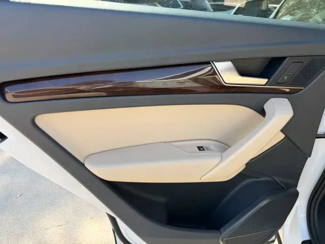 Used 2019 Audi Q5 2.0T Premium AWD/4WD image 22