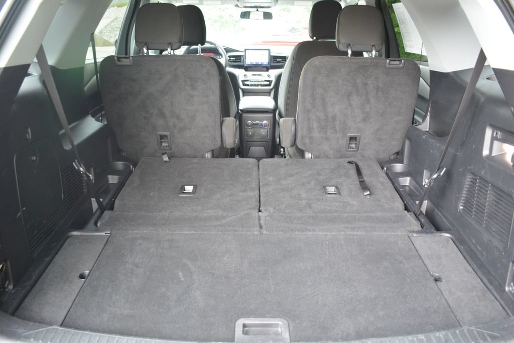 Used 2022 Ford Explorer XLT AWD/4WD image 24